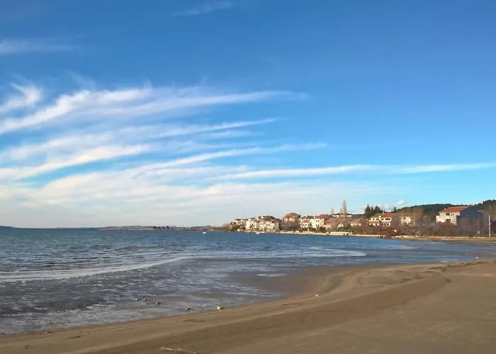 In Ljubac Mit Grossem Garten By Interhome Apartmán Krneza